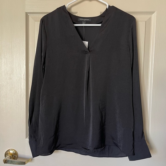 Banana Republic V neck long sleeve - Picture 1 of 4